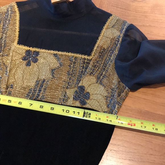 Vintage Maxi Byzantine Dress XS Velvet, Gold Lame’ & sheer balloon sleeves - Picture 10 of 16